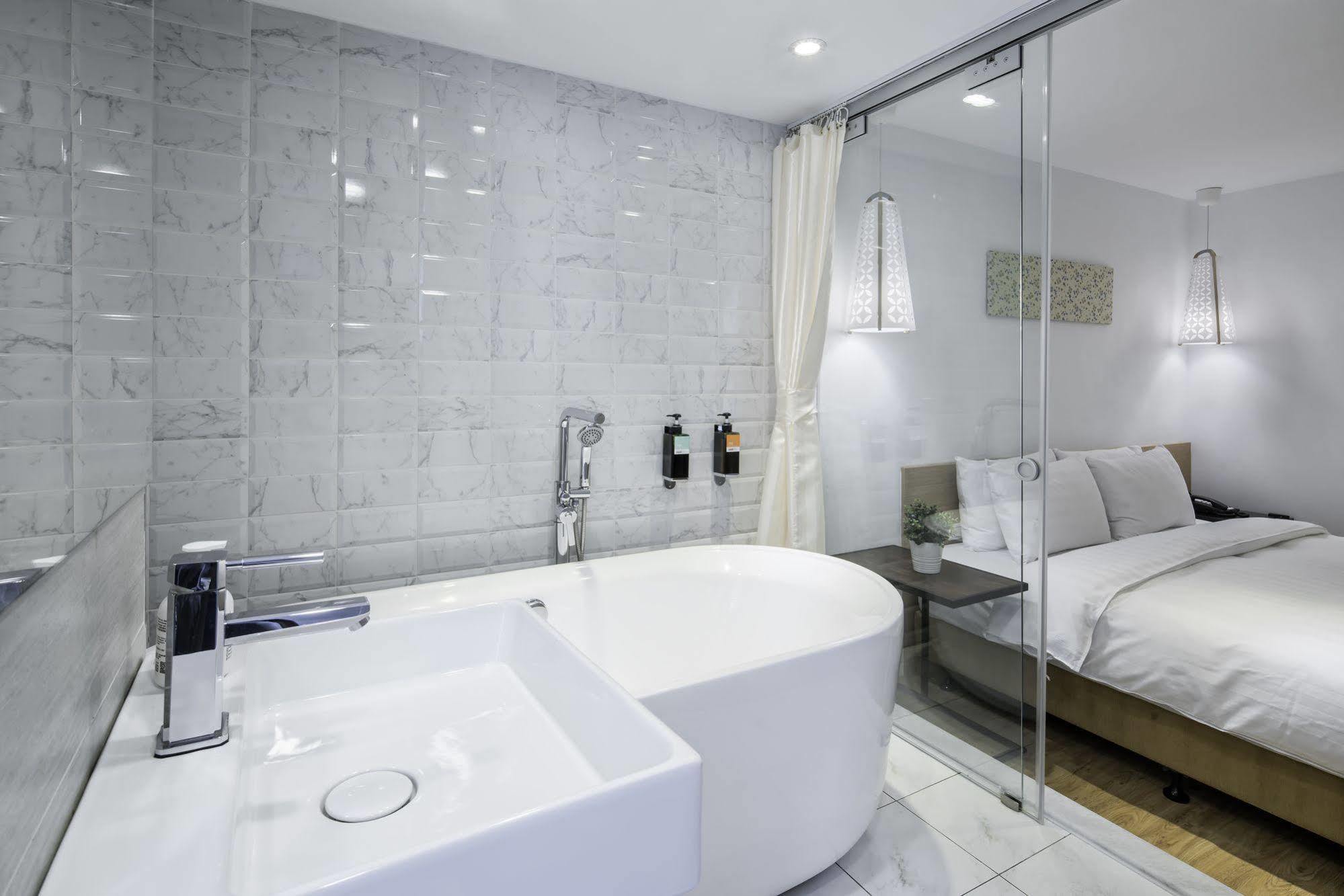 Shin Sei Bashi Hotel Ταϊχούνγκ Εξωτερικό φωτογραφία